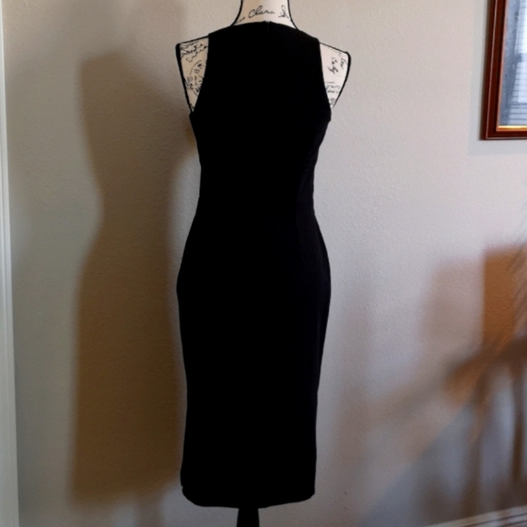 Little black dress - Picture 2 of 3